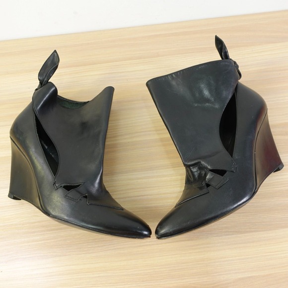 Black Ankle Leather Wedge Boots Women 8.5 Cut Out  Bootie SIGERSON MORRISON $445 - Picture 1 of 15
